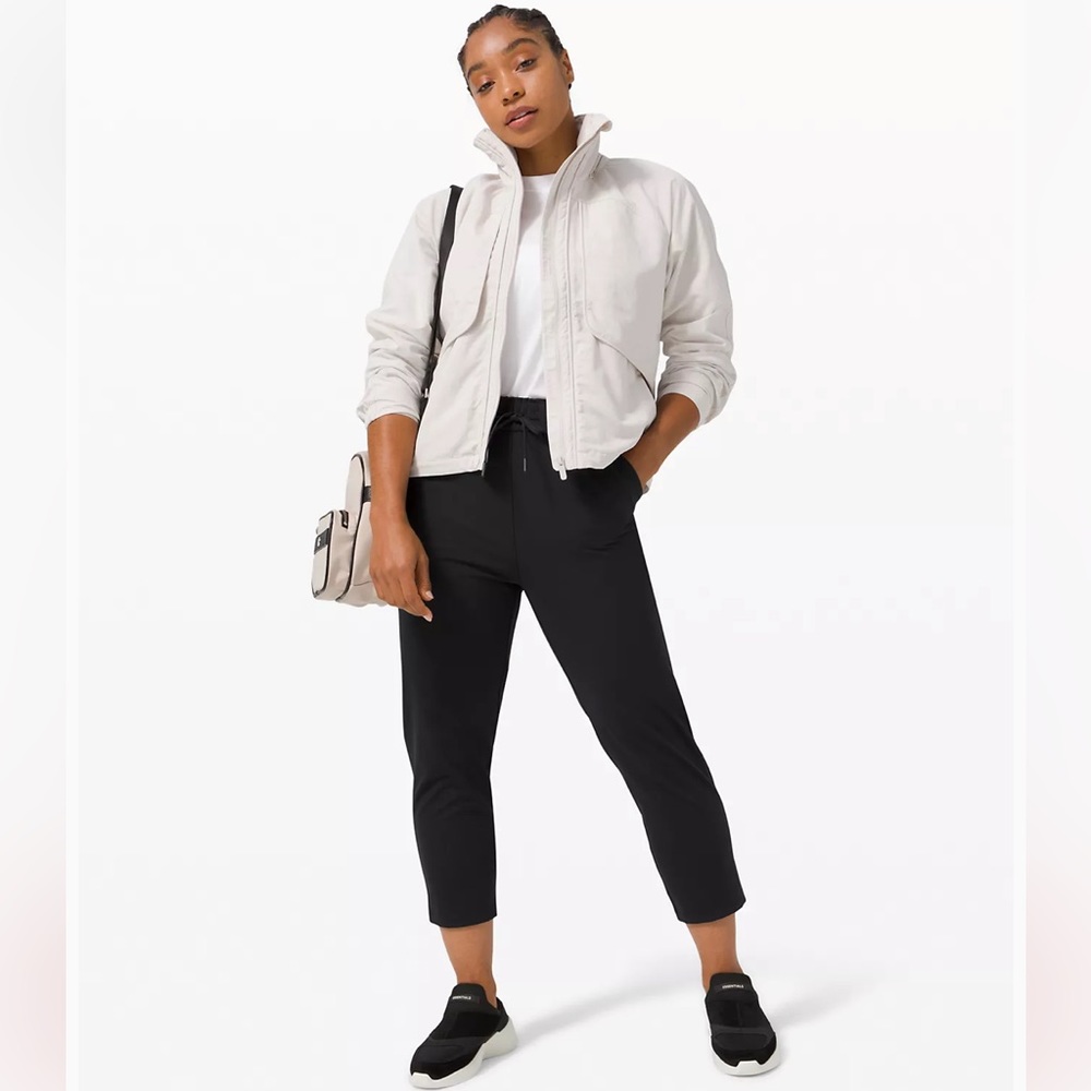 Lululemon high rise cropped stretch pants 10 black
